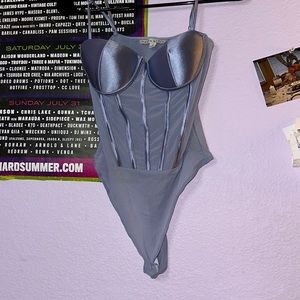 Bought it out of impulse, didn’t try it on till I got home, didn’t like it.